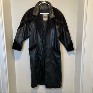 Comint‎ Black Leather Coat with Velvet Accents women’s size medium petite